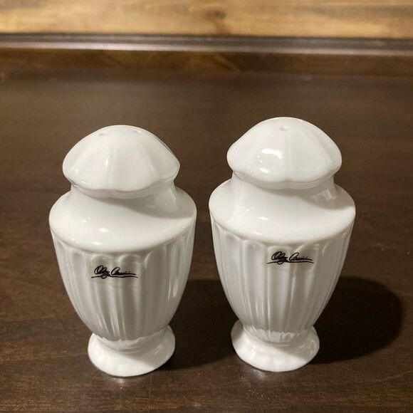 Oleg Cassini Salt & Pep 3 In. High Salt & Pepper Shakers White - Picture 1 of 7